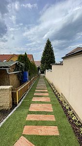 Rekonstrukce zahrady včetně pokládky travního koberce Praha